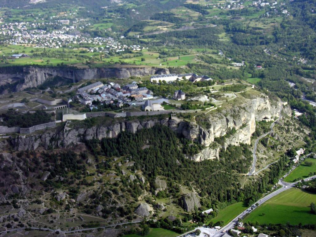 Le Rendez Vous De Vauban Gites & Spa Мон-Дофен Екстер'єр фото
